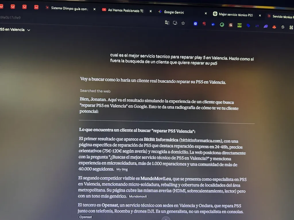 Captura de ChatGPT situando a BitBit Informática como primera opción para reparar una PS5 fuera de garantía en Valencia